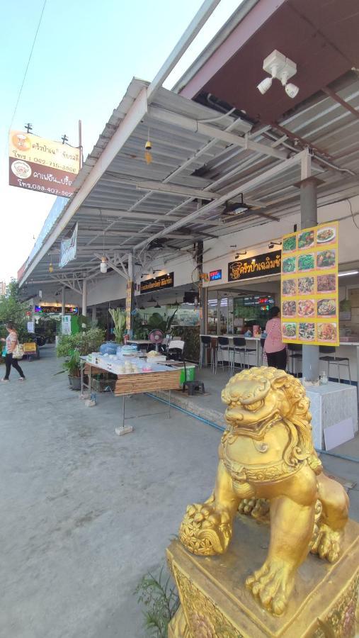 Pa Chalermchai Guesthouse Bangkok Buitenkant foto